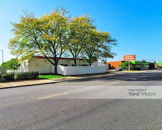 Photo 3 of Extra Space Storage - 5860 North Pulaski Road, Chicago, IL
