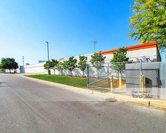 Photo 4 of Extra Space Storage - 5860 North Pulaski Road, Chicago, IL