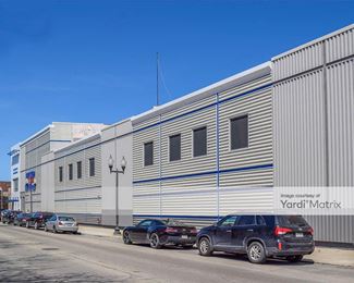 Photo 2 of Lock Up Self Storage, The - 3705 North Lincoln Avenue, Chicago, IL