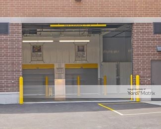 Photo 3 of Safe Guard Self Storage - 6244 North Northwest Hwy, Chicago, IL
