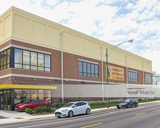 Photo 4 of Safe Guard Self Storage - 6244 North Northwest Hwy, Chicago, IL