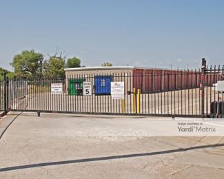 Photo 2 of RightSpace Storage - 502 West Kearney Street, Mesquite, TX