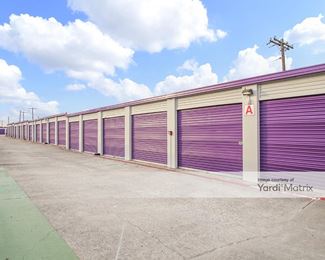 Photo 3 of Curio Storage - 601 South Interstate 35 East Service Road, Desoto, TX