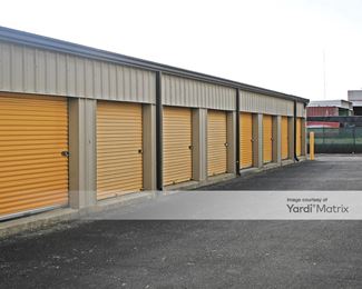 Photo 4 of Extra Space Storage - 150 North Clark Road, Cedar Hill, TX