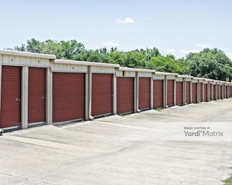 Photo 2 of Easy Self Storage - 307 Industrial Drive, Waxahachie, TX