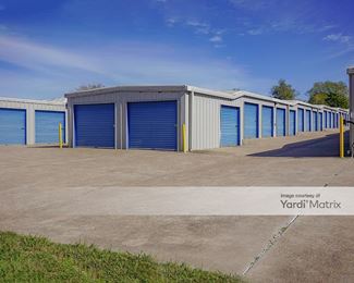 Photo 2 of US Storage Centers - 722 Valley View Avenue, Red Oak, TX