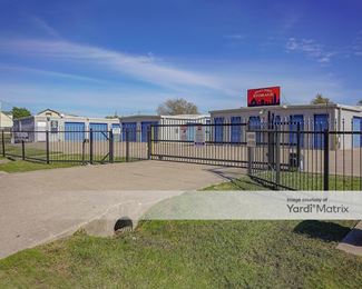 Photo 6 of US Storage Centers - 722 Valley View Avenue, Red Oak, TX
