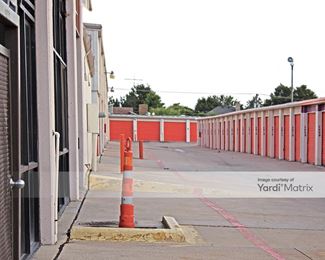 Photo 4 of Public Storage - 2550 East Trinity Mills Road, Carrollton, TX