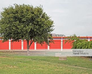 Photo 4 of Public Storage - 2801 K Avenue, Plano, TX