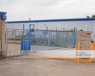 Photo 2 of Alden Self Storage - 1710 14th Street, Plano, TX