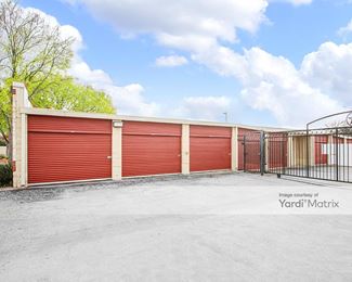 Photo 3 of Extra Space Storage - 3080 Alma Road, McKinney, TX