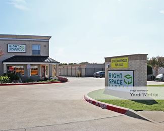 Photo 2 of RightSpace Storage - 610 East Main Street, Allen, TX