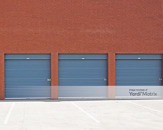 Photo 3 of Advantage Storage - 6720 Parkwood Blvd, Plano, TX