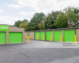 Photo 2 of Extra Space Storage - 1907 Campostella Road, Chesapeake, VA