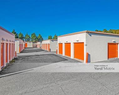 Storage Units for Rent available at 12600 Jefferson Avenue, Newport News, VA 23602