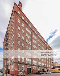 Photo 4 of Northwest Self Storage - 215 SE Morrison Street, Portland, OR