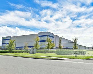 Photo 2 of Extra Space Storage - 13450 Landstar Blvd, Orlando, FL