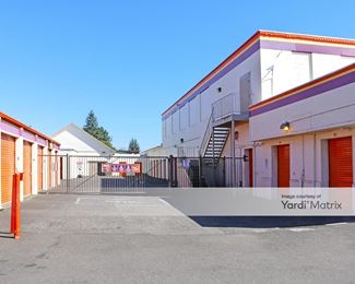 Photo 2 of Public Storage - 6525 North Lombard Street, Portland, OR
