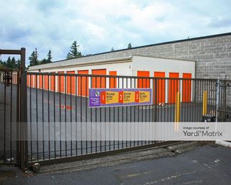 Photo 2 of Public Storage - 13325 SE Mcloughlin Blvd, Milwaukie, OR