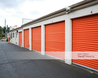Photo 4 of Public Storage - 13325 SE Mcloughlin Blvd, Milwaukie, OR