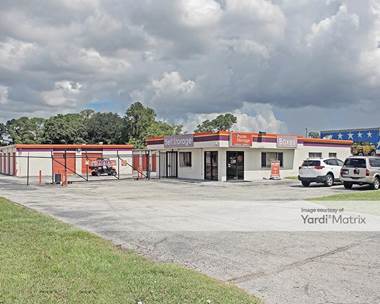 Storage Units for Rent available at 5757 University Blvd West, Jacksonville, FL 32216