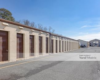 Photo 4 of StorageMart - 8821 Philadelphia Road, Rosedale, MD