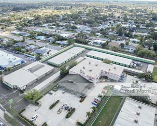 Photo 4 of Extra Space Storage - 5305 Manatee Avenue West, Bradenton, FL