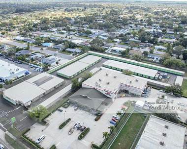 Storage Units for Rent available at 5305 Manatee Avenue West, Bradenton, FL 34209