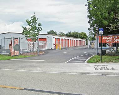Storage Units for Rent available at 11181 Kelly Road, Fort Myers, FL 33908