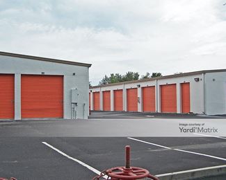 Photo 3 of Public Storage - 11181 Kelly Road, Fort Myers, FL
