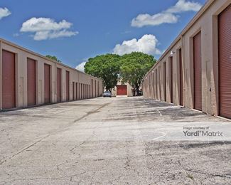 Photo 4 of Warehouse City - 2024 Beacon Manor Drive, Fort Myers, FL