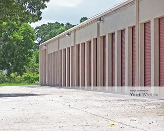 Photo 5 of Warehouse City - 2024 Beacon Manor Drive, Fort Myers, FL