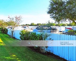 Photo 3 of iStorage - 2900 US 301, Ellenton, FL