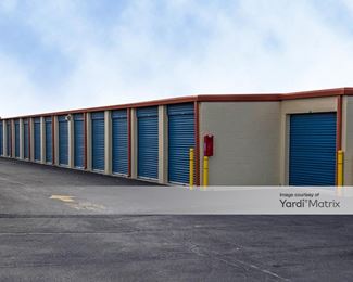 Photo 4 of Extra Space Storage - 4620 Bruce Road, Chesapeake, VA