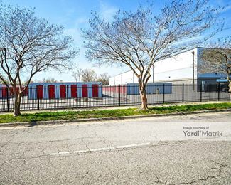 Photo 2 of Storage King USA - 7533 Sewell Point Road, Norfolk, VA