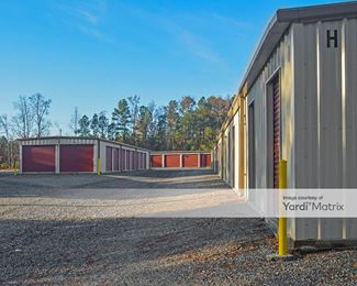 Photo 4 of Extra Storage - 8868 Willis Road, Gloucester, VA