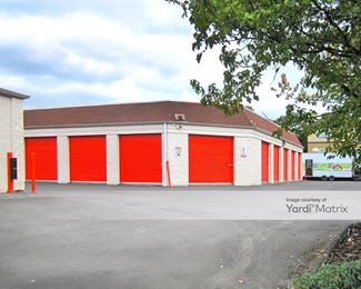 Photo 3 of Public Storage - 1202 SE 82nd Avenue, Portland, OR