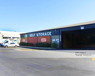 Photo 3 of U-Store Self Storage - 2860 NW 29th Avenue, Portland, OR