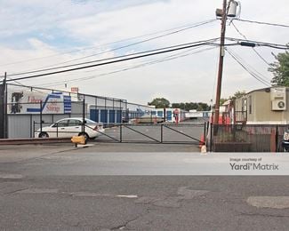 Photo 2 of Liberty Self Storage - 302 Morris Pesin Drive, Jersey City, NJ