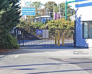 Photo 4 of iStorage - 211 Grove Street, Bloomfield, NJ