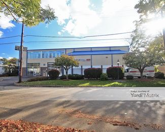Photo 5 of Lock Up Self Storage, The - 125 Bergenline Avenue, Westwood, NJ