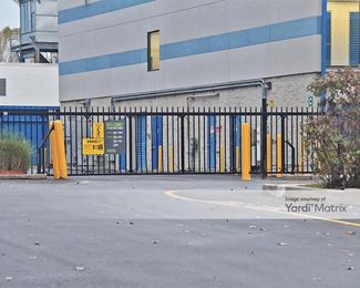 Photo 3 of Extra Space Storage - 140 State Route 17 South, Lodi, NJ