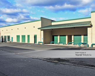 Photo 4 of Access Self Storage - 750 Boulevard, Kenilworth, NJ