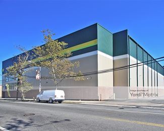 Photo 4 of Extra Space Storage - 320 Elizabeth Avenue, Newark, NJ