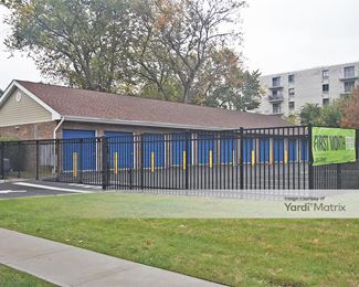 Photo 3 of Extra Space Storage - 260 Railroad Avenue, Hackensack, NJ