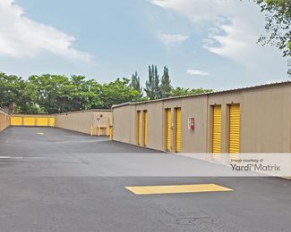 Photo 3 of Storage Rentals of America - 7363 Lake Worth Road, Lake Worth, FL