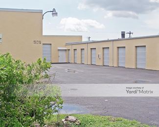 Photo 4 of X-S STORAGE - 908 SE 14th Avenue, Cape Coral, FL