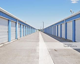 Photo 4 of Hwy Storage - 4002 North Cage Blvd, Pharr, TX