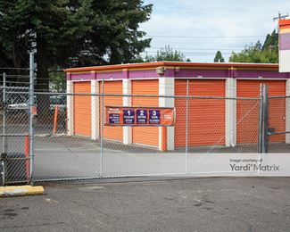 Photo 2 of Public Storage - 13515 NE Prescott Court, Portland, OR