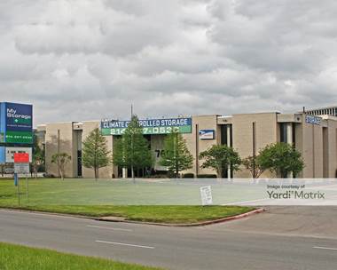 Storage Units for Rent available at 7600 John W Carpenter Fwy, Dallas, TX 75247